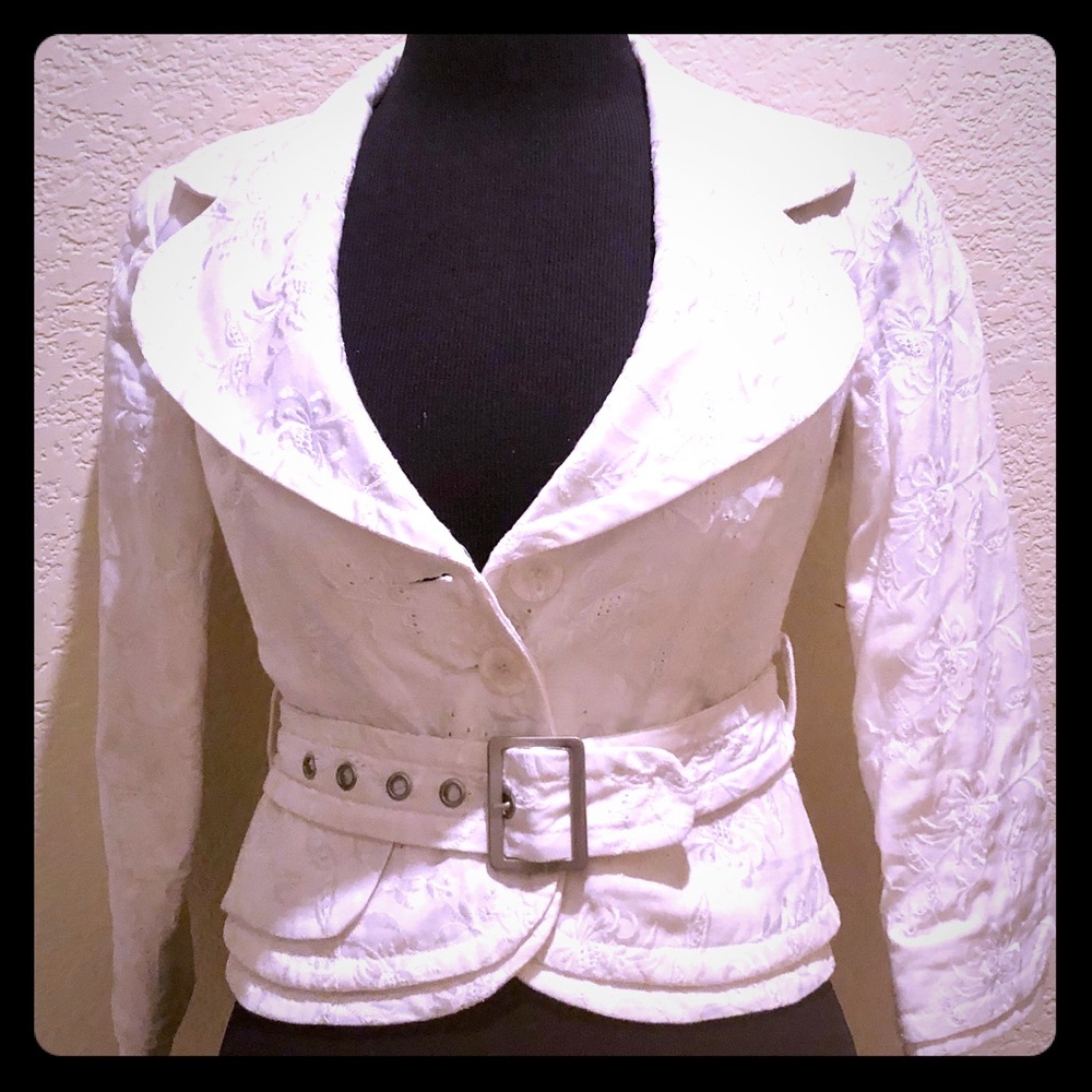 Bebe White Embroidered Cropped Blazer